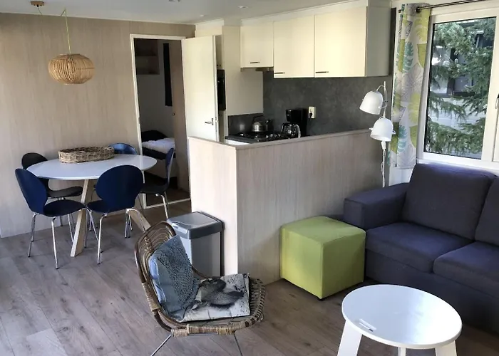 مكان تخييم Jardenne 6p 3bdrms Grupont